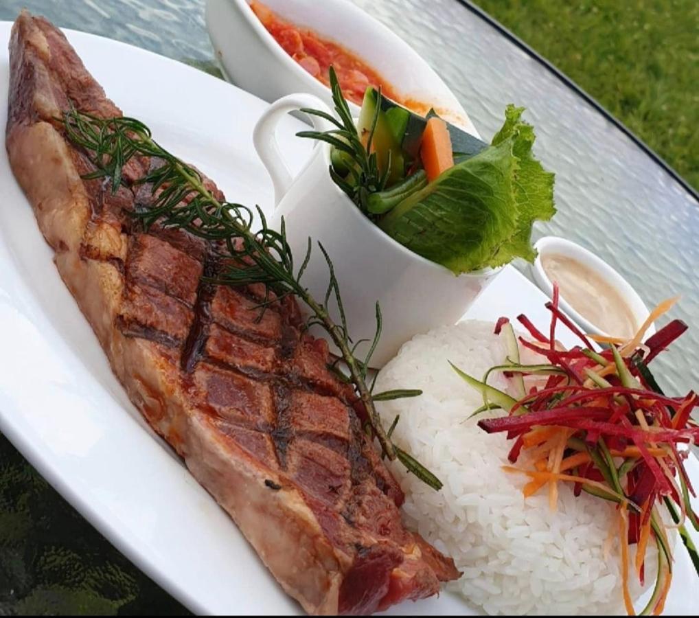 Singine The Grand Palace Hotel מראה חיצוני תמונה