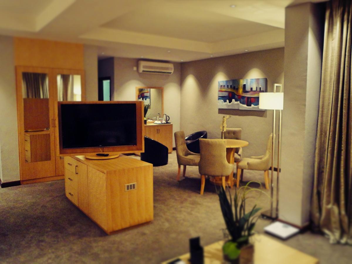 Singine The Grand Palace Hotel חדר תמונה