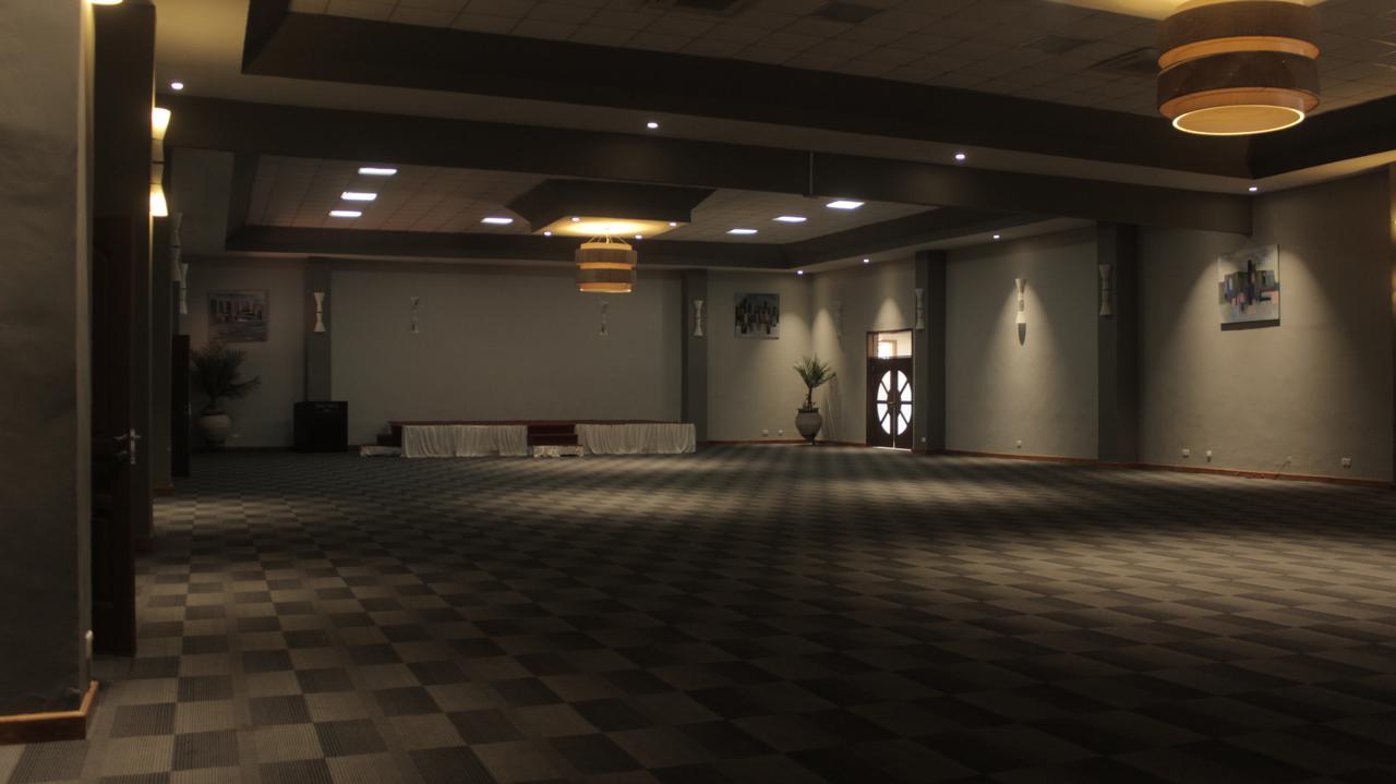 Singine The Grand Palace Hotel מראה חיצוני תמונה